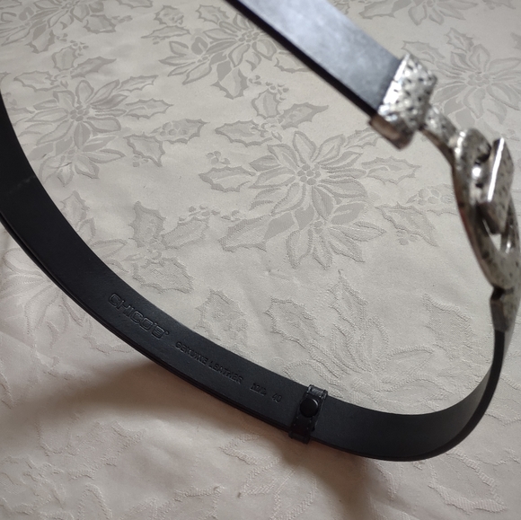 Chico\'s leather silver metallic hammered Interlock Buckle black adjustable belt